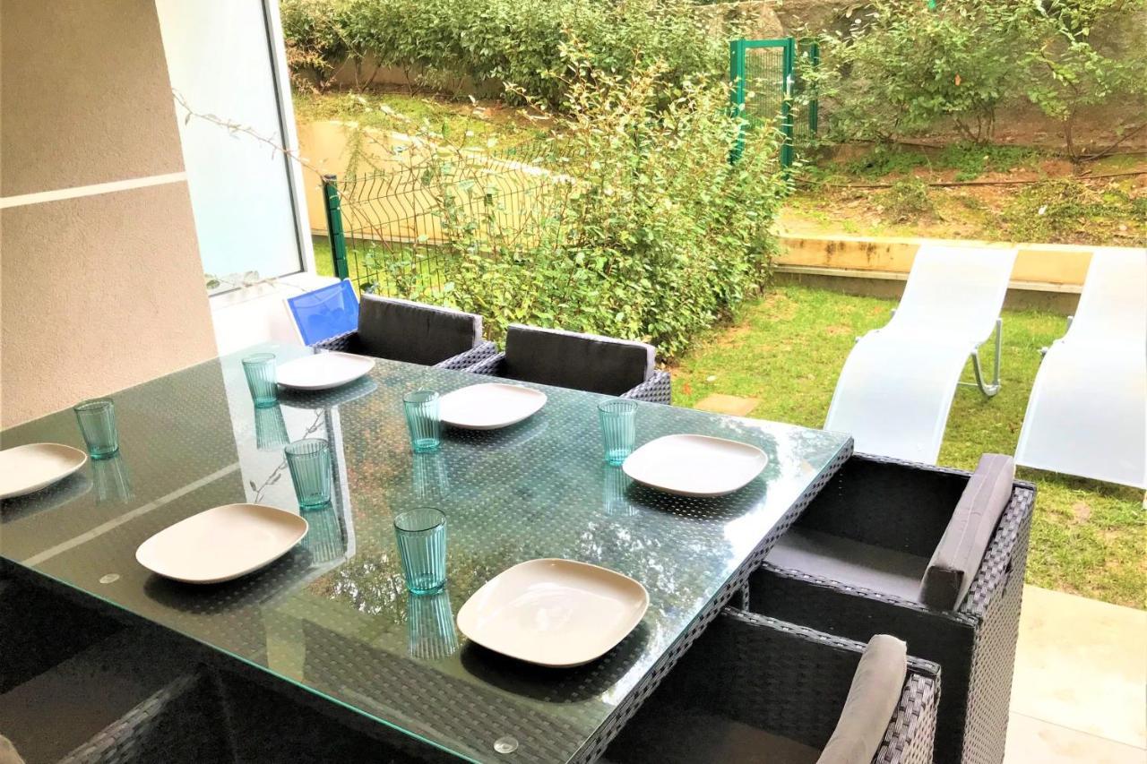 Centre Les Pins 1 Bedroom With Ac, Swimming Pool And Parking